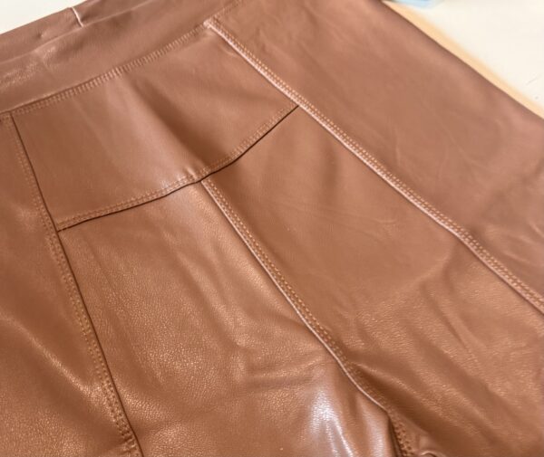 Leggins café ecocuero - Imagen 3
